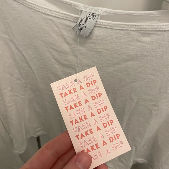 DIPPIN’ 🦋 DAISY’S NWT WHITE TOP - Picture 3 of 8